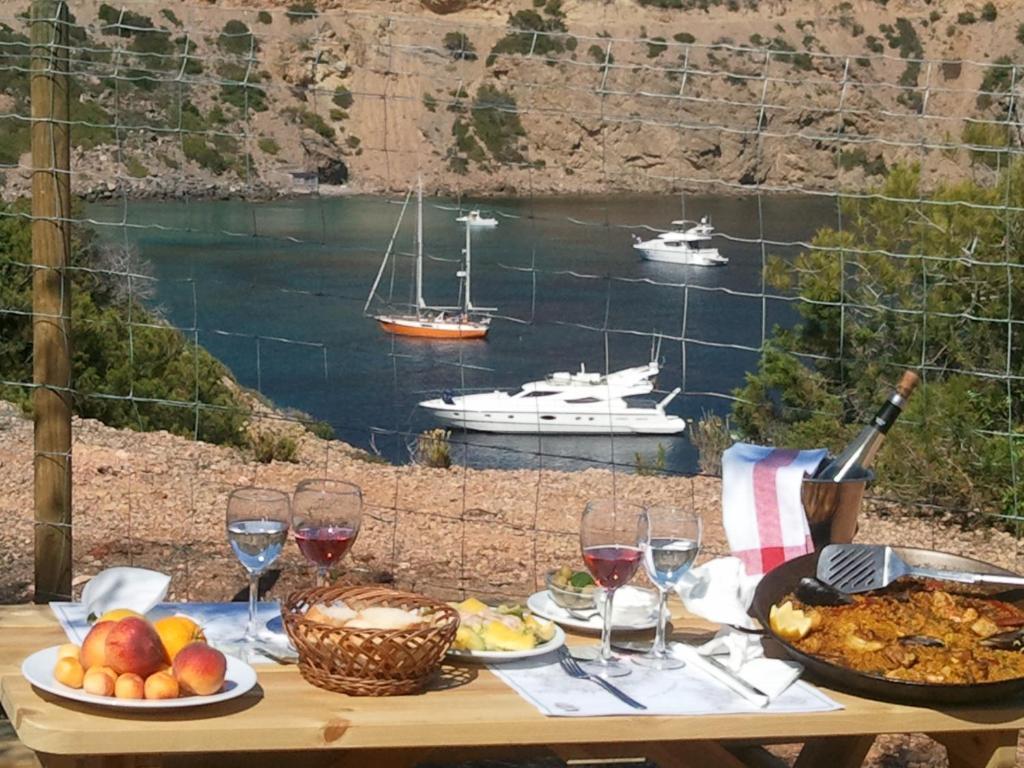 Hostal Cala Boix Es Cana Εξωτερικό φωτογραφία