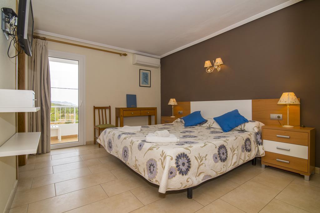 Hostal Cala Boix Es Cana Εξωτερικό φωτογραφία