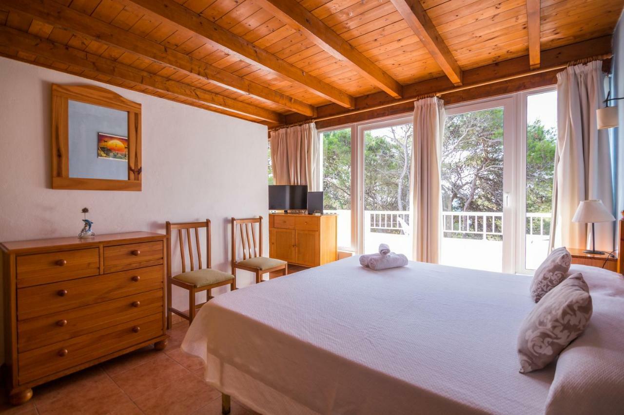 Hostal Cala Boix Es Cana Εξωτερικό φωτογραφία
