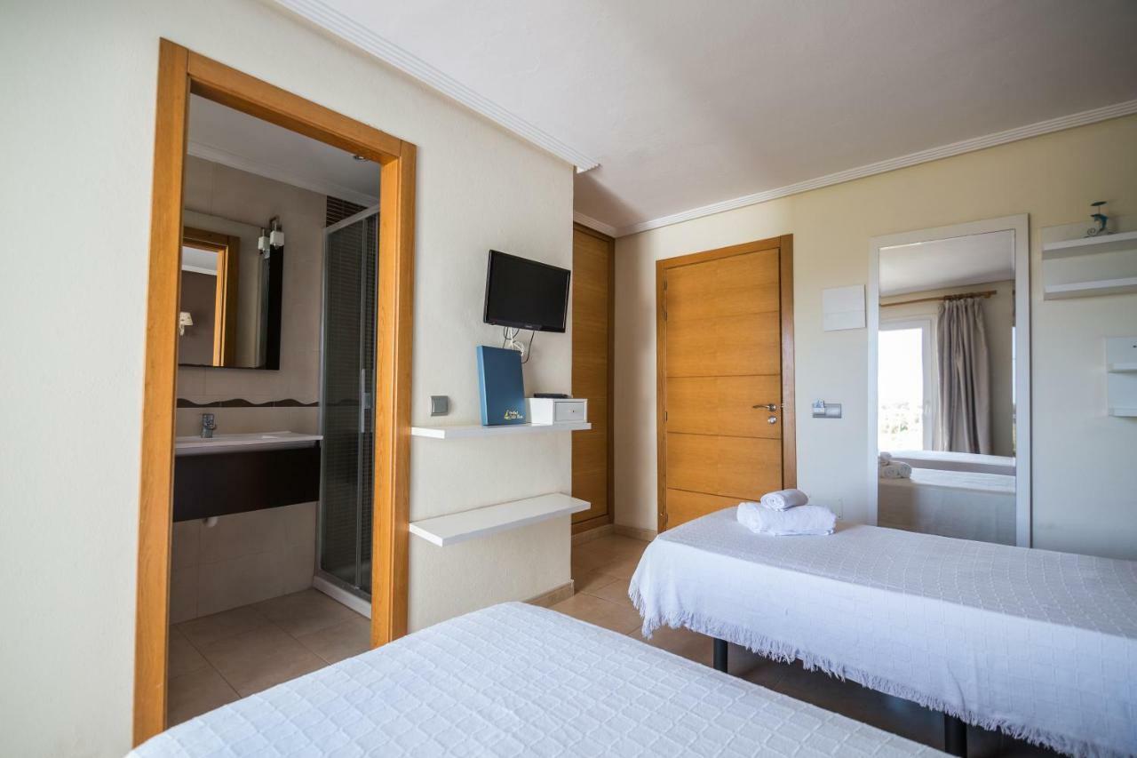 Hostal Cala Boix Es Cana Εξωτερικό φωτογραφία